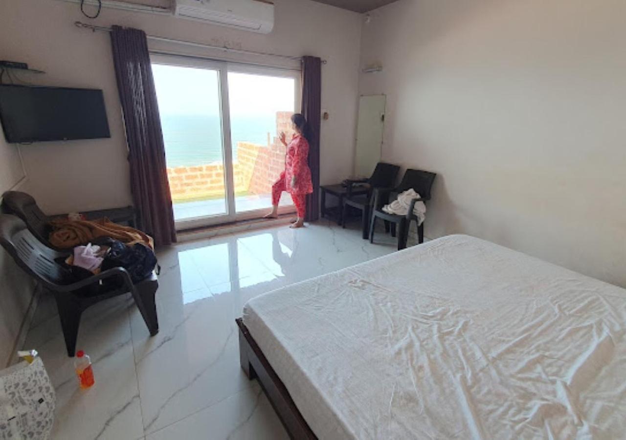 Sea King Beach Resort Ganpatipule Buitenkant foto
