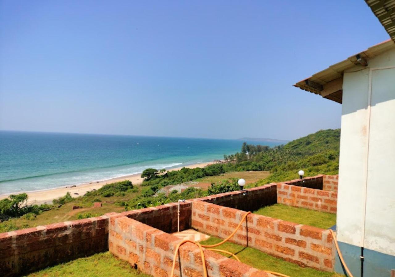 Sea King Beach Resort Ganpatipule Buitenkant foto